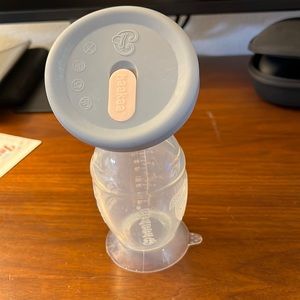 Haakaa with a cap 5oz/150ml